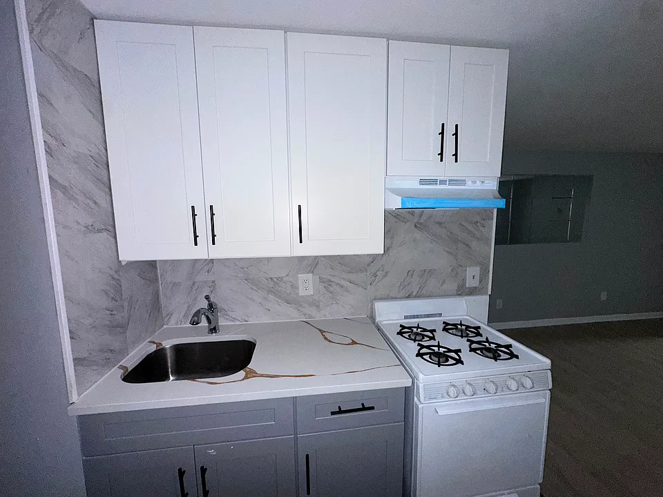 61 Concord St #1DD