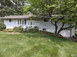 4 Pearl Rd, East Brunswick, NJ 08816