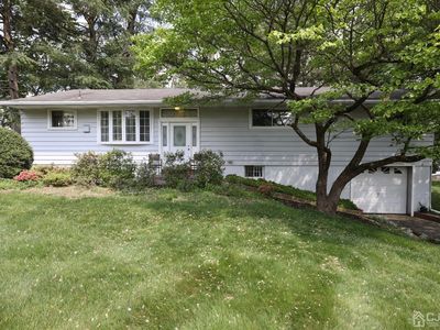 4 Pearl Rd, East Brunswick, NJ, 08816