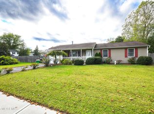 60 N Main St, Farmingdale, NJ 07727