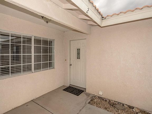 4th image of 2031 Magnolia Dr #102