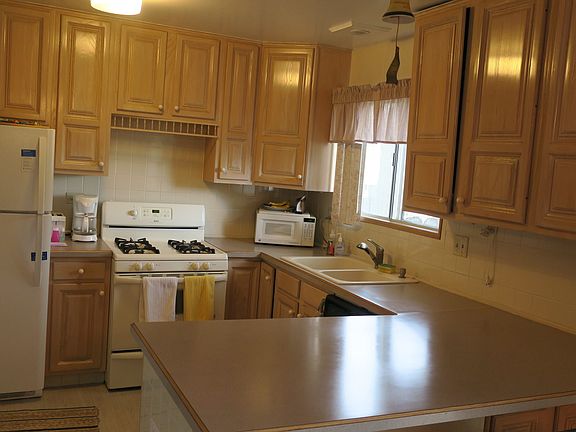 3rd image of 1 Scarlet Hawthorn Pl