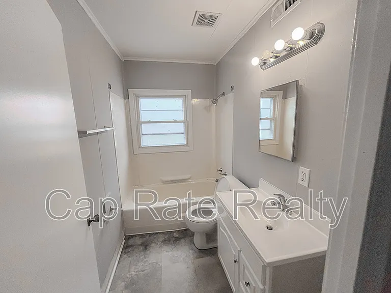 3210 E 12th Ave — Photo 6
