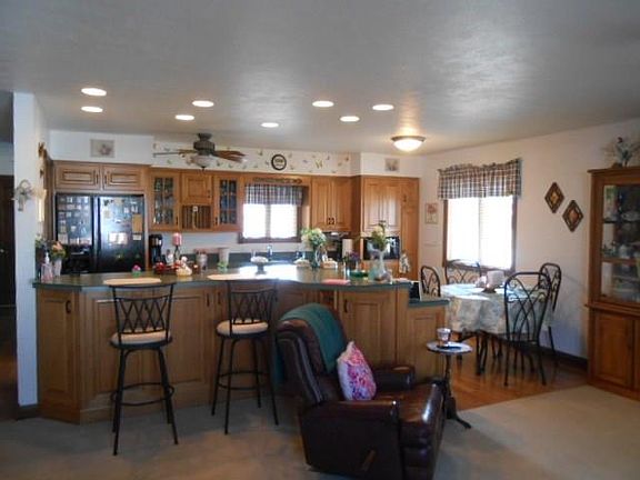 4th image of 921 Wallbridge Dr