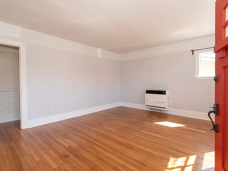3042 Palm St — Photo 6