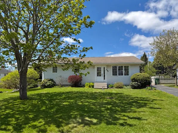 280 Westridge Cres, Charlottetown, PE C1A 8Z1