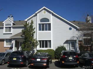 31 Dawn Ct, Monmouth Junction, NJ 08852