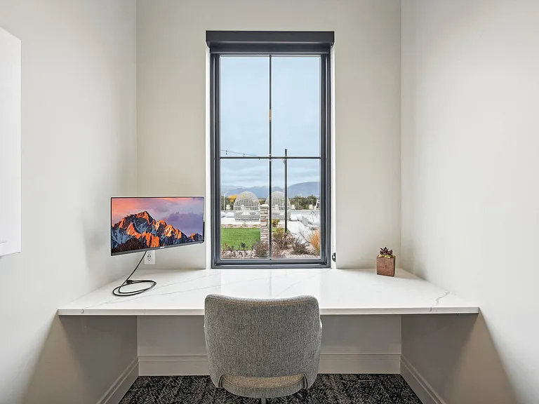 The Garrison Luxury Apartments — Photo 36