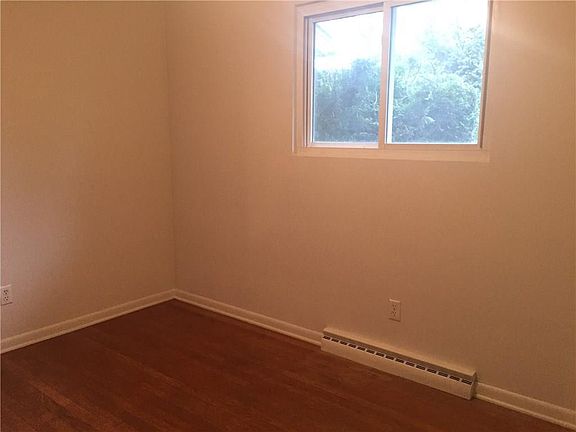 5th image of 13641 Owen Ave