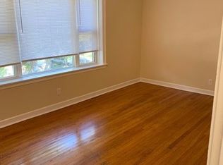 2703 W Fletcher St APT 2, Chicago, IL 60618