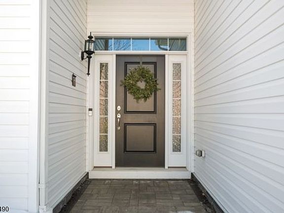 5th image of 4 Virgil Ln