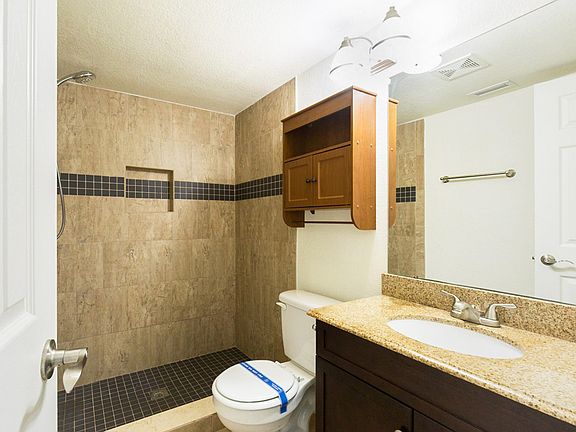 3rd image of 1311 Willow Valley Dr