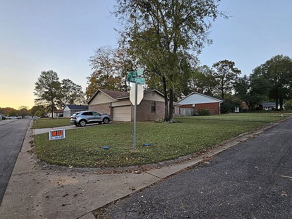 2nd image of 2112 S Jackson Ave