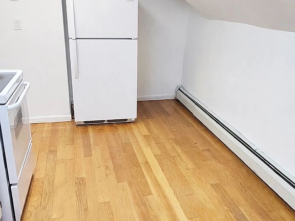 5th image of 353 Washington St #1