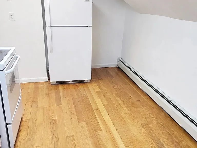 353 Washington St #1 — Photo 5