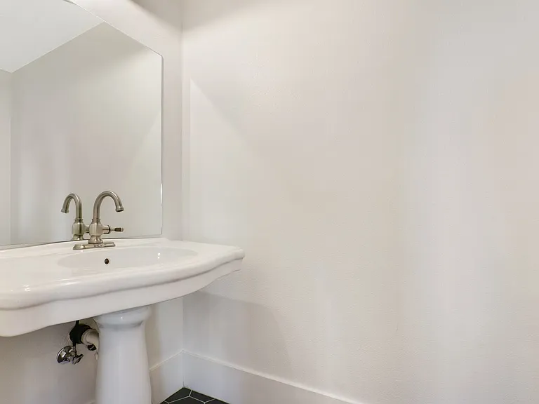 2821 Griffin Ave #2817 — Photo 9