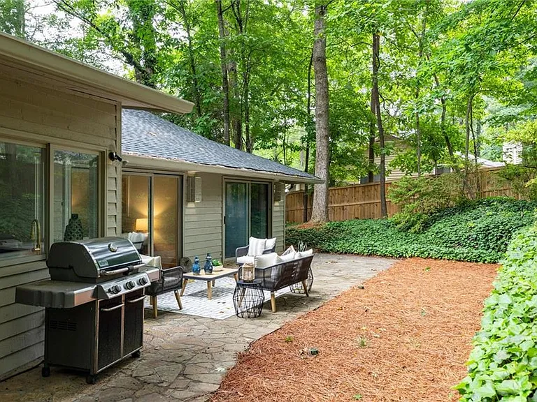 4198 Lake Rill Ct — Photo 36