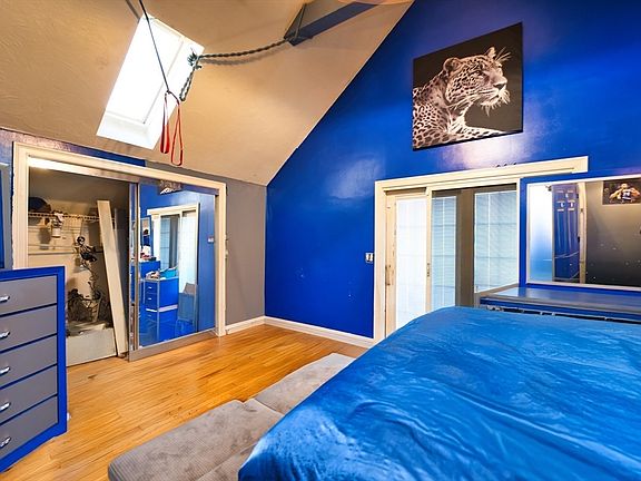 4th image of 355 Peckham St