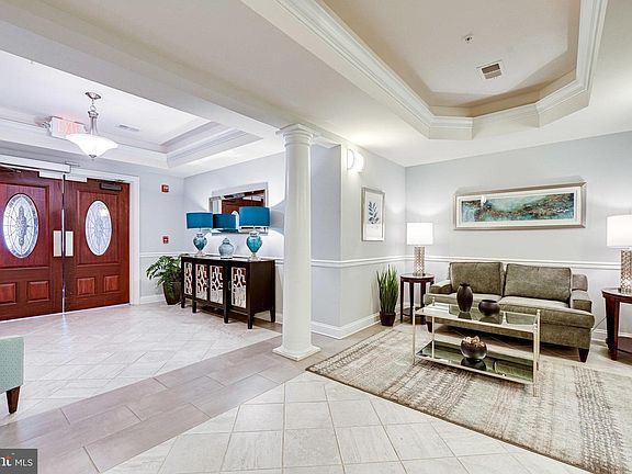 3rd image of 10273 Fountain Cir APT 303