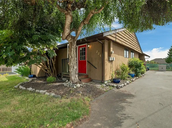 221 Hilchey Rd, Campbell River, BC V9W 1P5