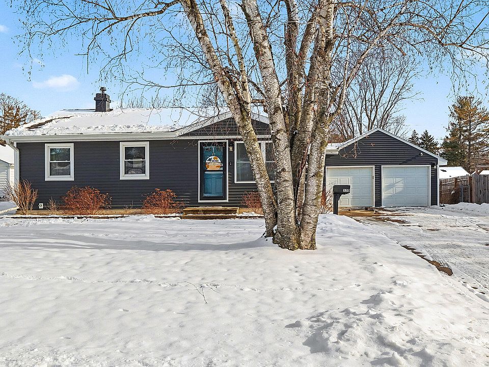 1st image of 320 N Moorland Dr