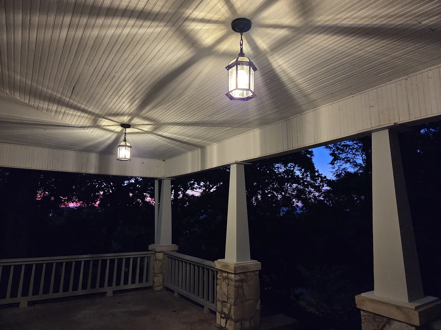3 bed, 3.5 bath, 1950 sqft, $2,590 — Photo 3