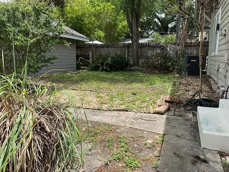 1601 E Jefferson St — Photo 6