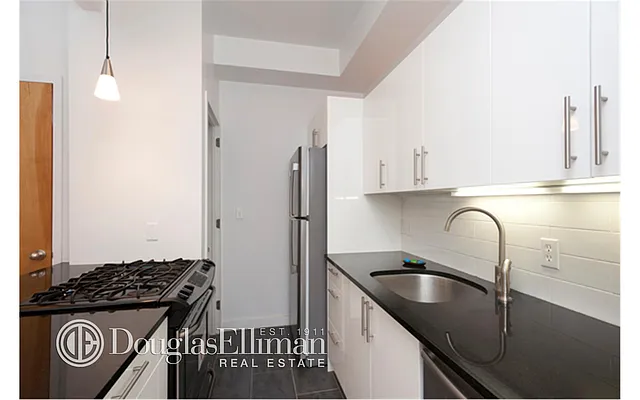 Rented by Douglas Elliman | media 7