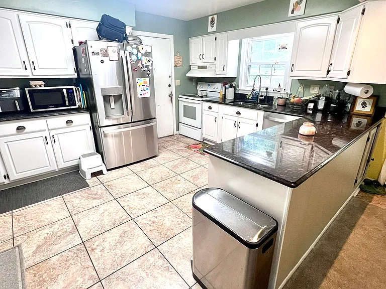 1544 Kilmer Ln — Photo 10