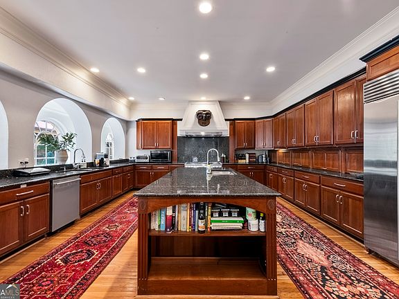 5th image of 15380 Tullgean Dr