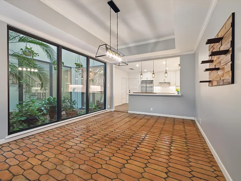 7922 Woodway Dr — Photo 9