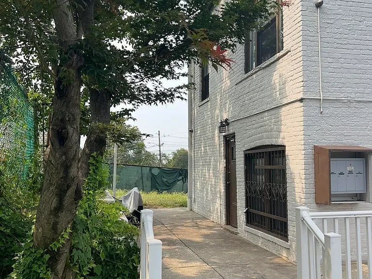 432 Broad Ave #2 — Photo 6