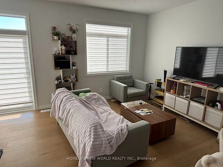 9 Otonabee St — Photo 4