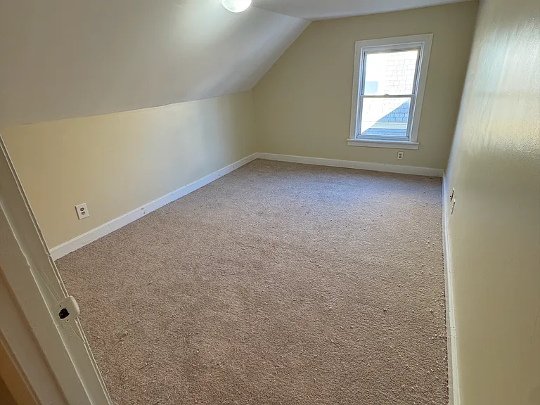 10 Willow Ave #2 — Photo 6