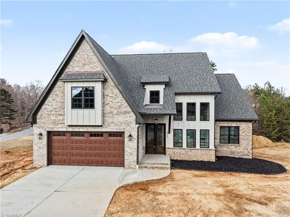 4320 Griffins Gate Ln, Greensboro, NC 27407