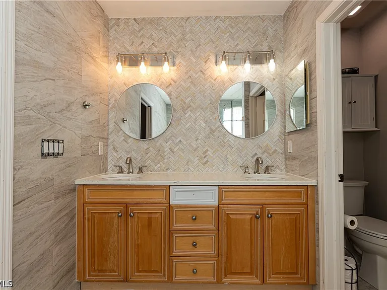 14081 Bently Cir — Photo 14