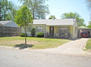 815 W Davis Dr, Wichita, KS 67217