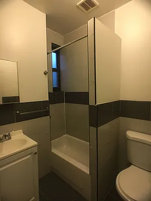 Rented by Safeguard Realty Management | media 8