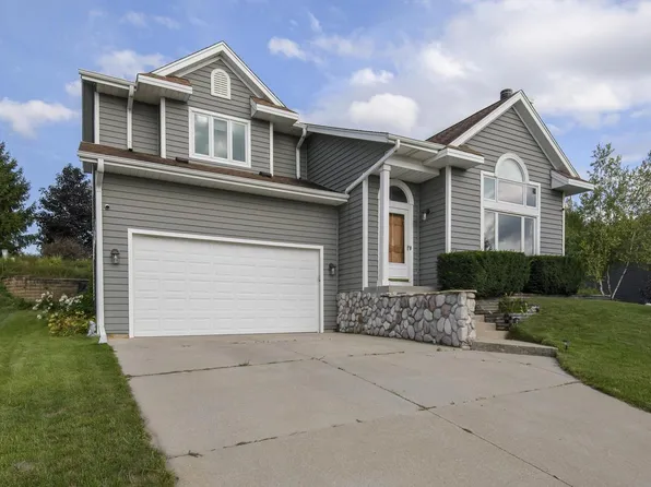 1497 Sunnyridge ROAD, Pewaukee, WI 53072