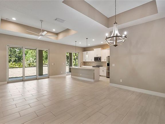 3rd image of 11170 Magdalena Ave