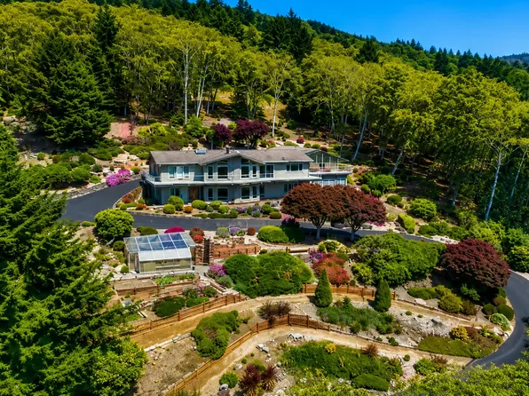 15425 Museum Rd, Brookings, OR 97415