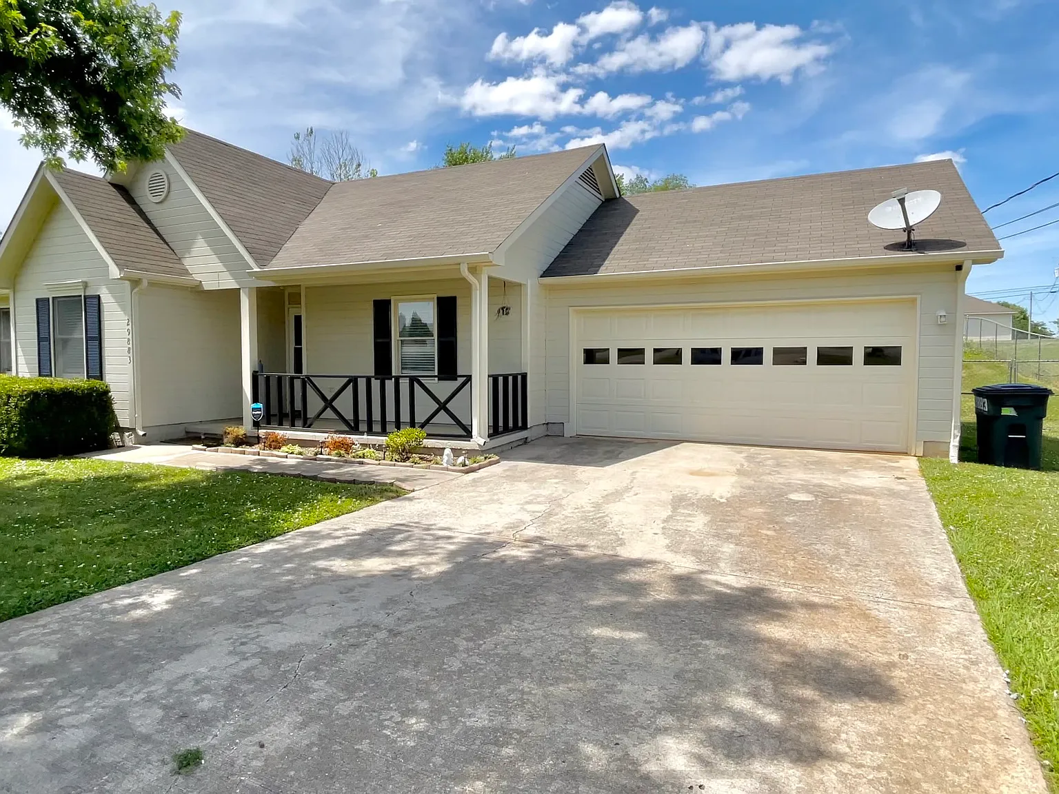 Rowe - 29883 Donnely Drive — Photo 1