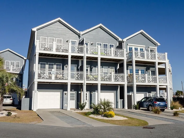 202 Fort Fisher Blvd N #5 — Photo 4