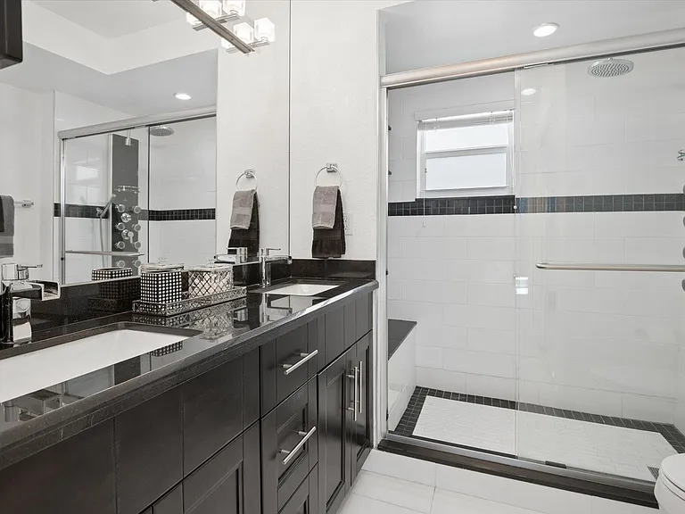 333 NE 21st Ave #1520 — Photo 13