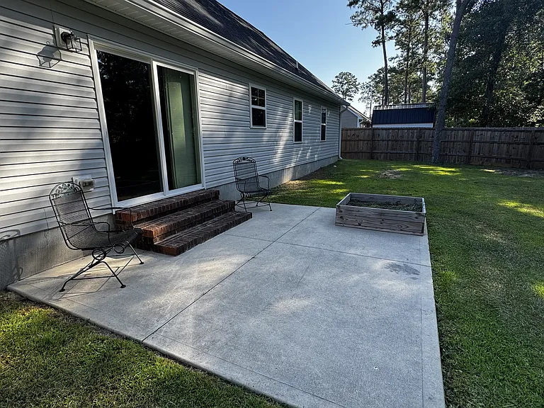225 Westfield Dr — Photo 17