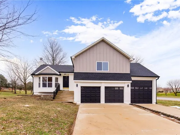 13405 W 113th St, Overland Park, KS 66210