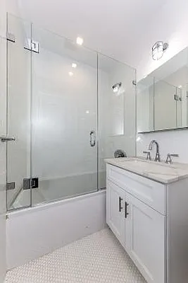 Rented by Ariel Real Estate Inc | media 28