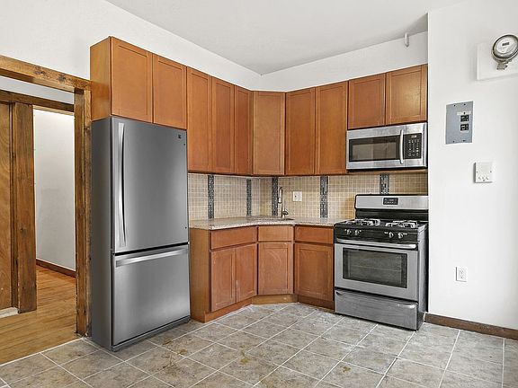 5th image of 701 Saint Nicholas Ave APT 3W
