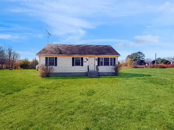 10284 Brickhouse Dr, Exmore, VA 23350