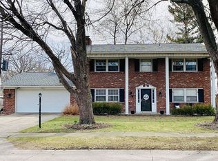 2905 W Twickingham Dr, Muncie, IN 47304